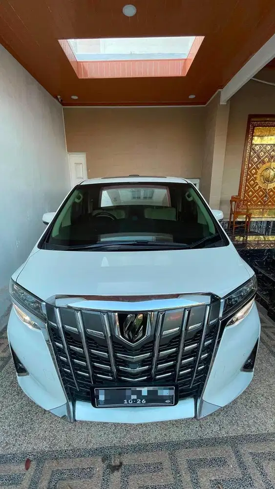 Toyota Alphard tipe G
