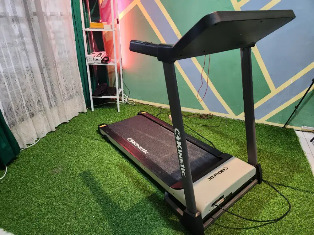 Treadmill kinetic