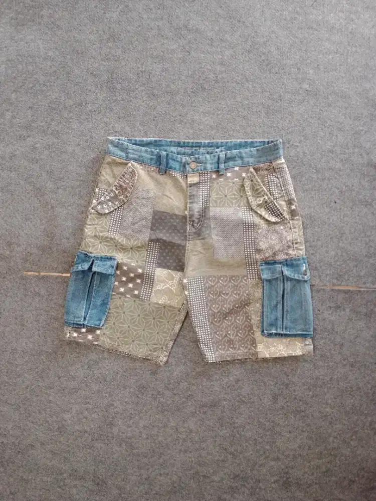GRAPHIC MAN denim shorts size 34