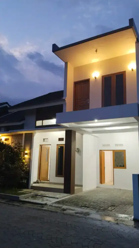 Dijual Rumah Pribadi 2 Lantai, sudah SHM, Murah, Akses Mudah