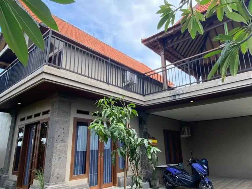 Villa dengan lingkungan asri view sawah dijual area Ubud.
