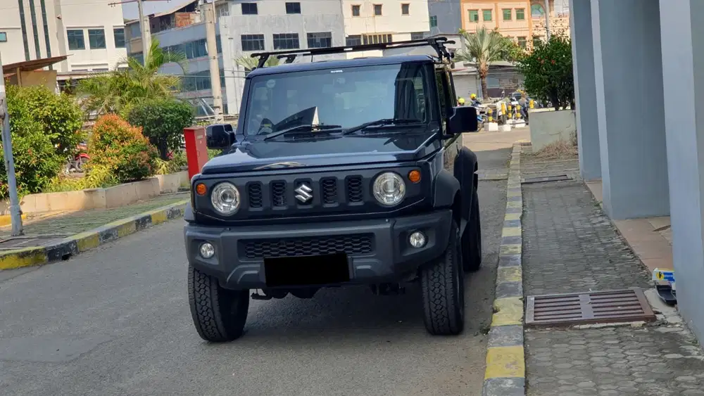 Km 4 ribu suzuki jimny 3 door 4x4 matic 2025 hitam pajak panjang