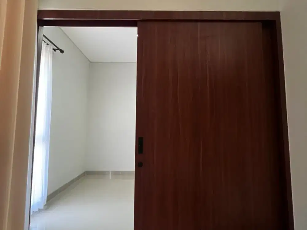 Dijual Rumah 2 Lantai Furnished Baru Siap Huni Minimalis Lokasi di Summarecon Cluster Flora Bandung