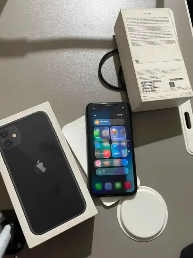 iPhone 11 64gb iBox