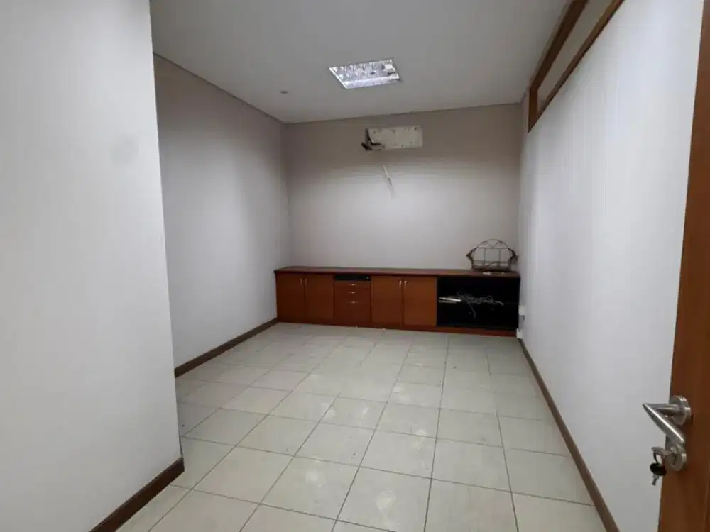 Dijual Ruko Gandeng di Royal Sunter Jakarta Utara