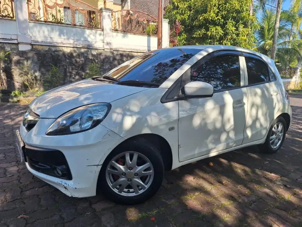 DP MINIM Honda Brio Satya 1.2 E Bensin-MT 2015 KTVT