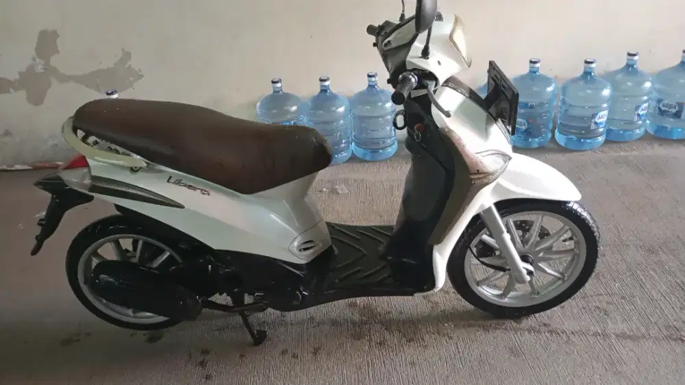 DIJUAL PIAGIO LIBERTY SURAT KOMPLIT