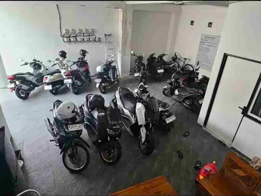 kos elite kamar 21 kondisi full tinggal melanjutkan BU SEGERA Di jalan raya suhat sangat dekat kampus UB Brawijaya dan poltek polinema