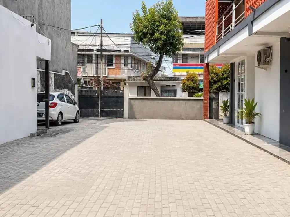 MURAH! KOST Dijual. Jalan Utama. Rumah Kost Dijual Joglo, Kembangan. NEGO