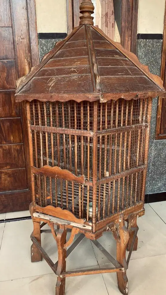 Kandang Burung Kayu Jati Besar, Full Kawat Keliling, Tempat Makan