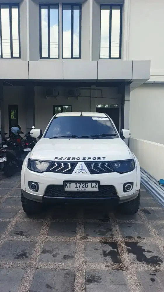Pajero Sport GLX 2.5 Solar M/T