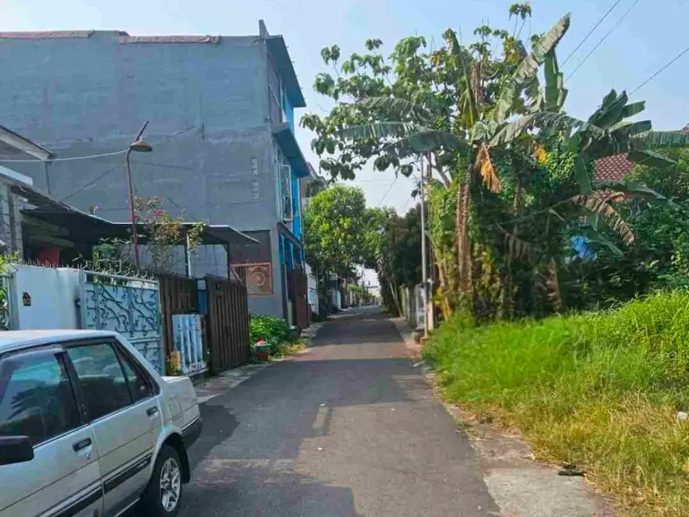 tanah bagus dibangun kos bisa jadi 3 unit lokasi bagus di daerah dinoyo dekat kampus UNITRI UNISMA UNMUH dan UB Brawijaya