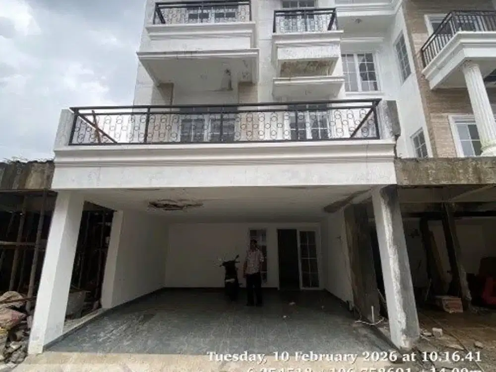 Di Jual Lelang Rumah 3 Lantai di Royal Nuri Residence , Kelurahan Pesanggrahan, Kecamatan Pesanggrahan, Kota Jakarta
