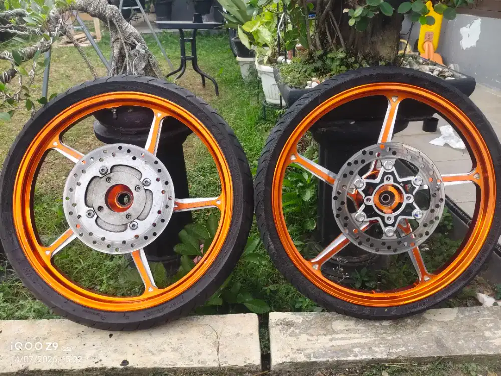Velg r17 ak55 VND Orange 1 Set