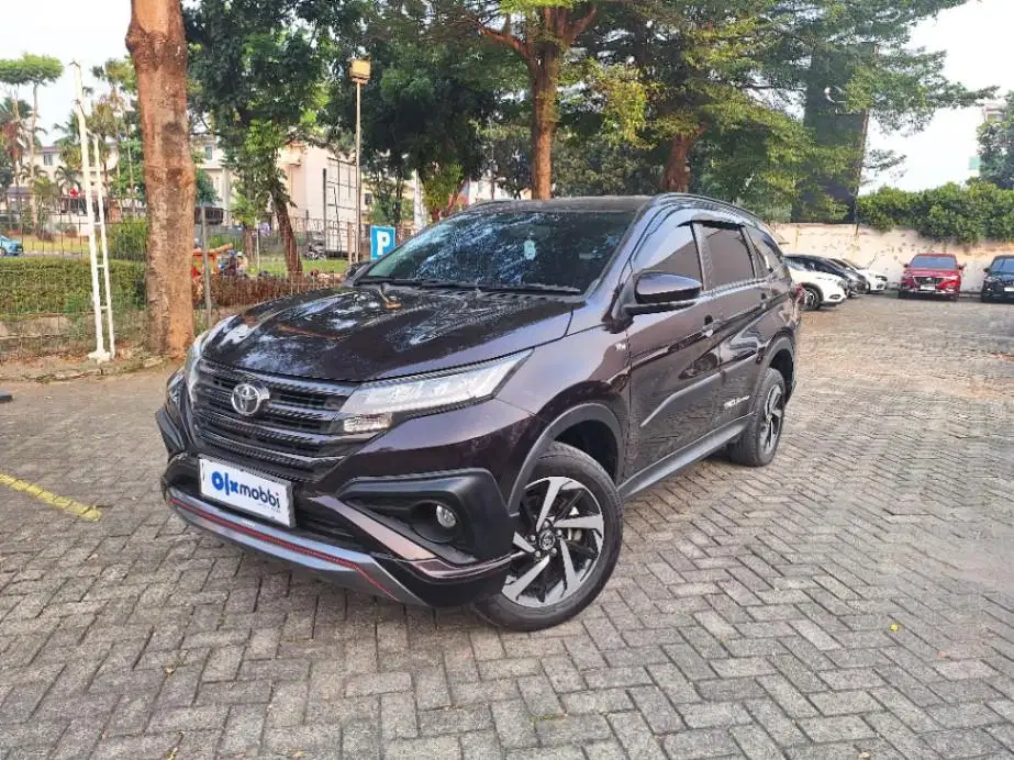 LOW DP Toyota Rush 1.5 TRD Sportivo Bensin-AT 2018 PFM