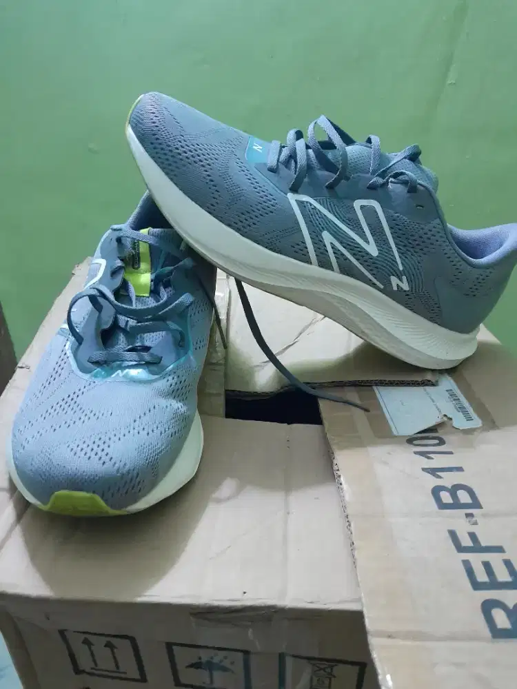 Sepatu New Balance DYNASOFT v3 ukuran 11 (29cm)