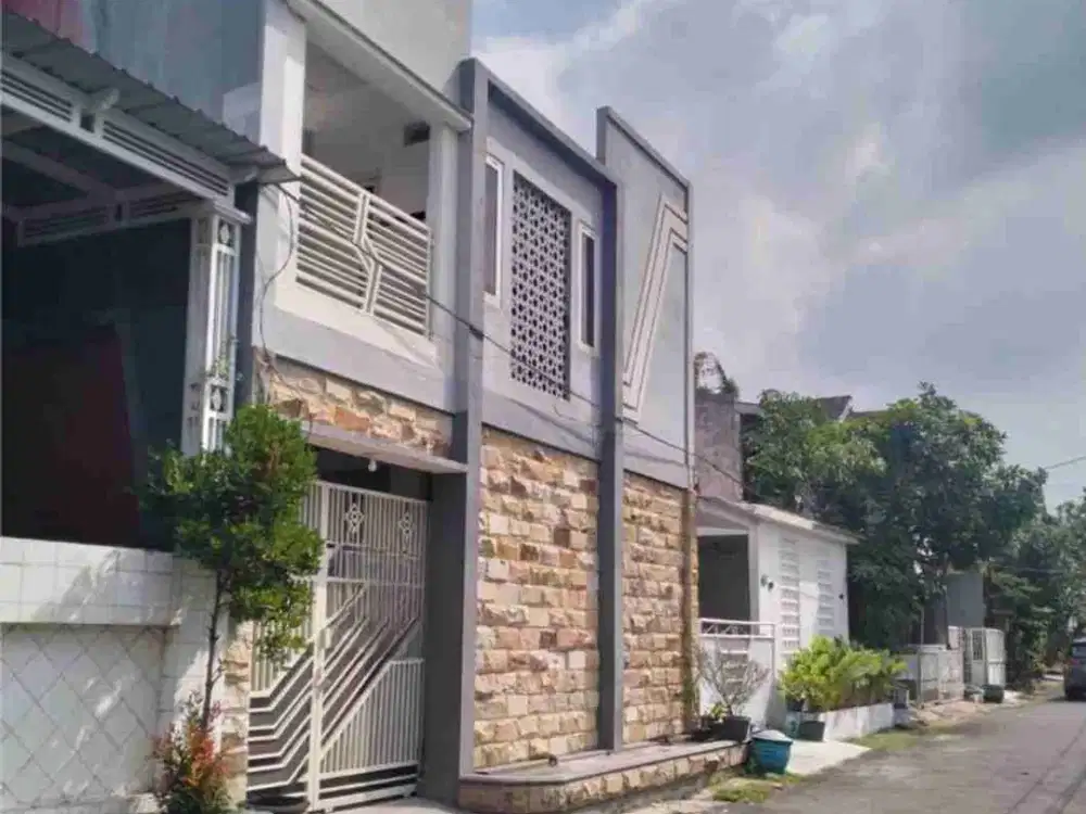 kos baru jadi 2 lt lokasi di depan kampus utama UNMUH Lokasi daerah embong anyar dekat dinoyo telogomas dekat raya sengkaling