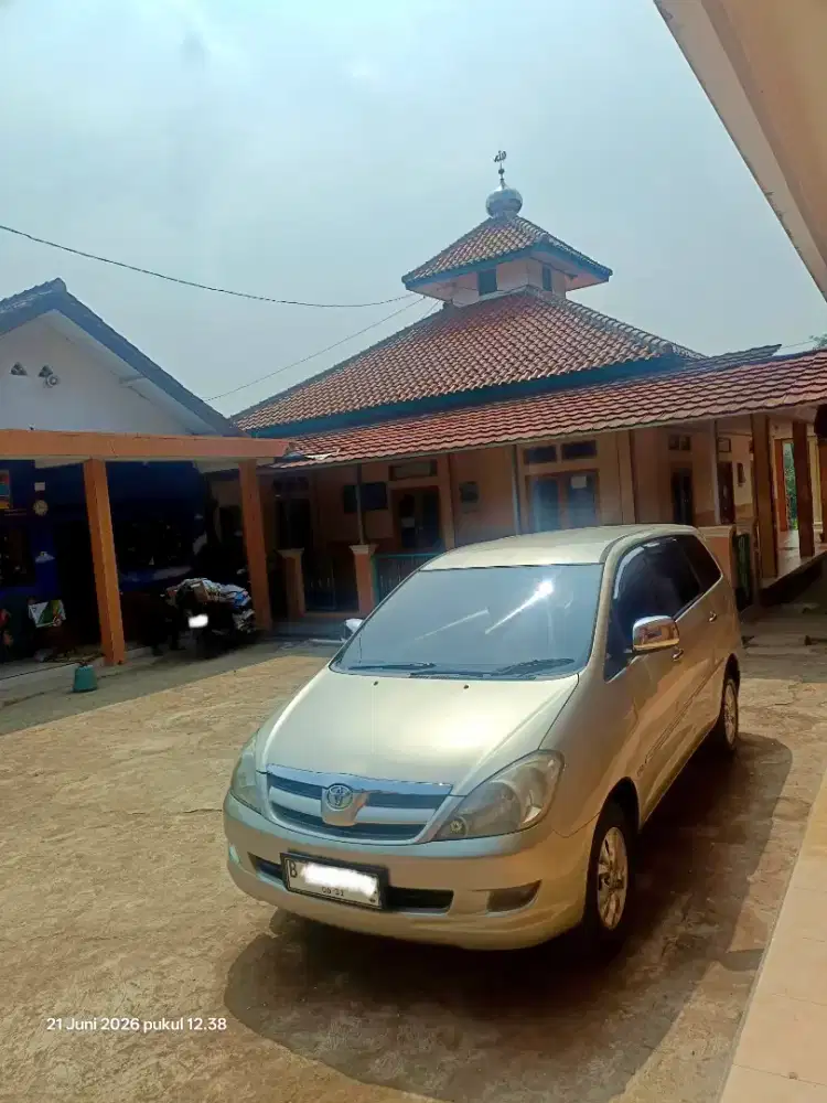 Toyota Innova V matic