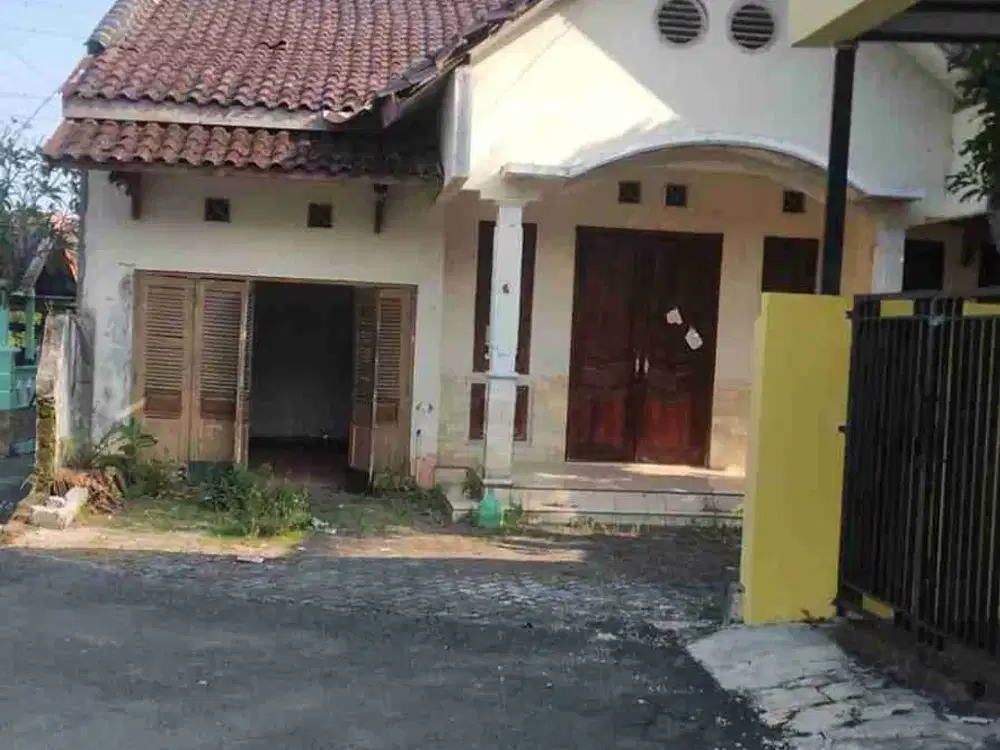 Rumah murah,renovasi dikit, tanah luas di dusun Palgading jl kaliurang km 9,5 dkt UII, UGM, UNY, THENGKLENG GAJAH, SOP PAK BAYU
