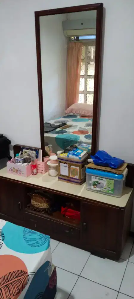 Meja rias jati kuno