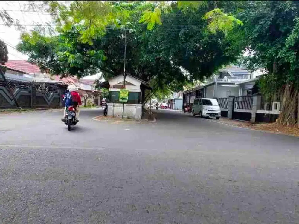 rumah lokasi istimewa di jalan kembar daerah suhat sukarno hatta hanya 100 m pinggir jalan