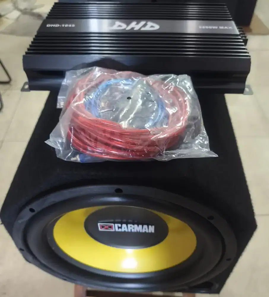 Audio Mobil Subwoofer 12, merk Carman + Power 4channel merk DHD di dps