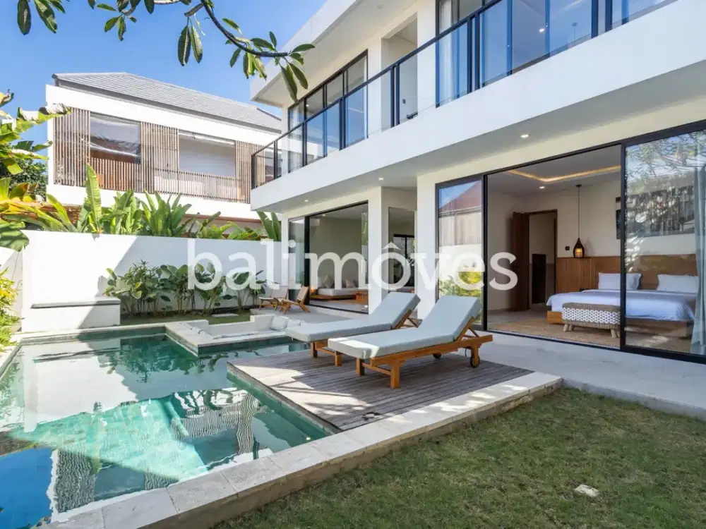 Vila Dua Lantai Empat Kamar Tidur Baru di Tepi Pantai Sanur