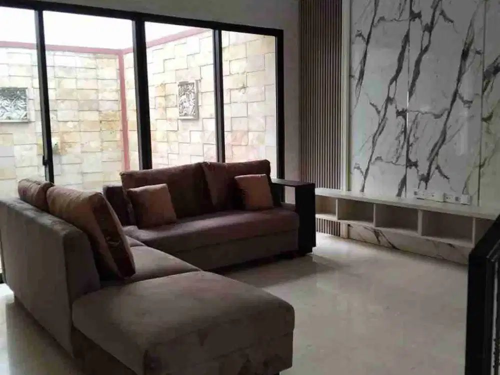 Rumah Premium Private Pool Cluster Jadeite BSD City