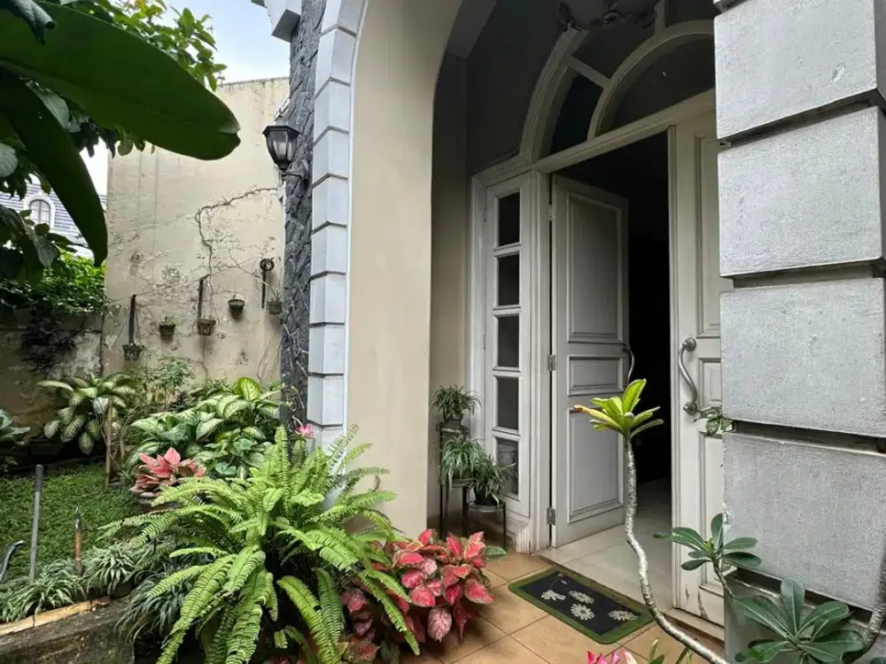 Dijual Rumah di Pondok Indah. Jakarta Selatan