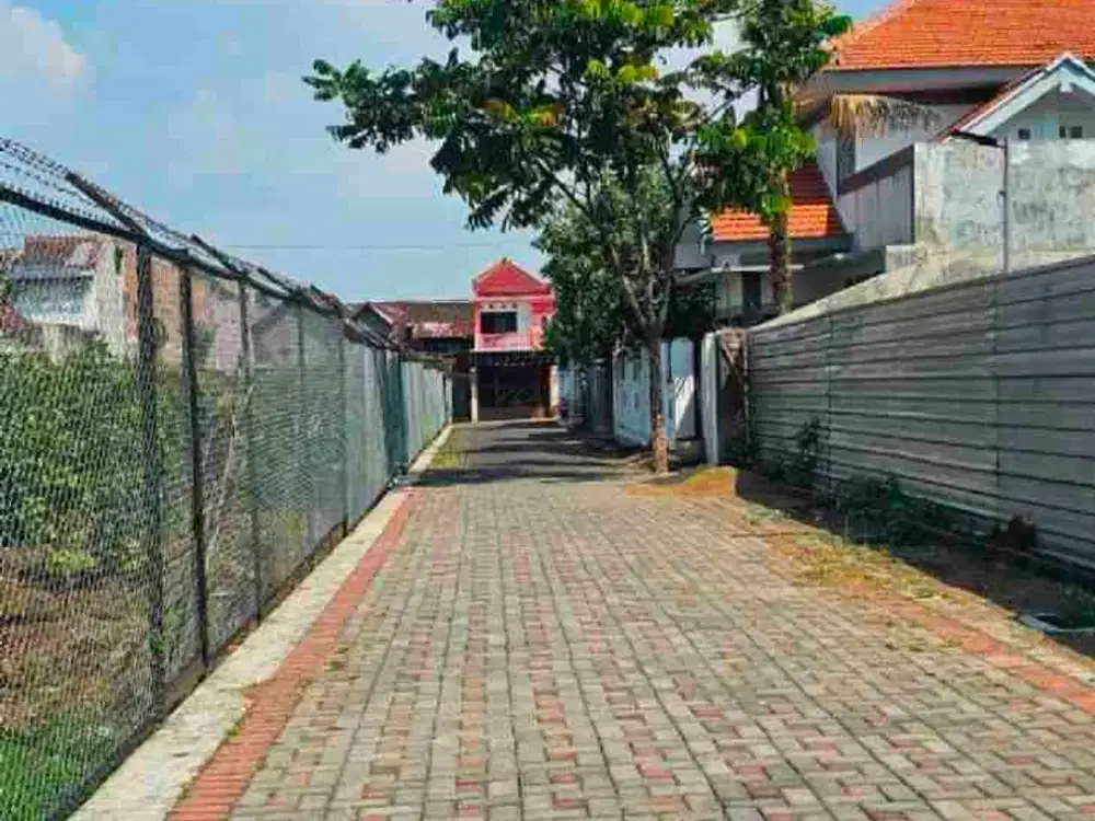 tanah bagus sekali dibangun kos elite di daerah dinoyo dekat jalan raya dan dekat kampus Ub brawijaya