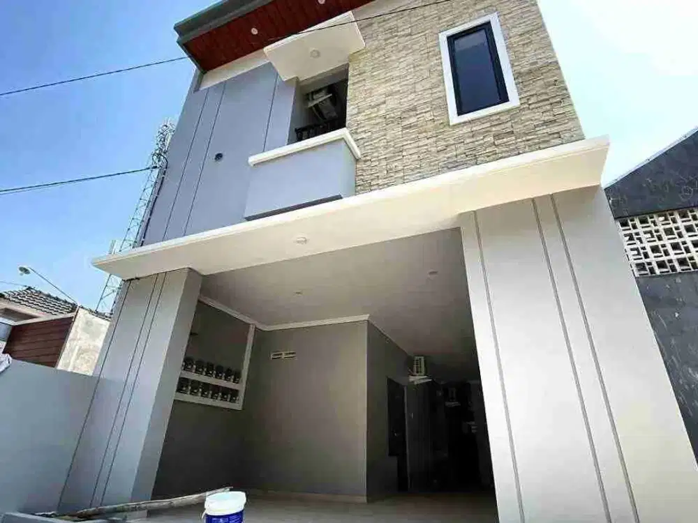 Rumah Kost 13 Kamar Aktif Full Furnished Dekat UNS