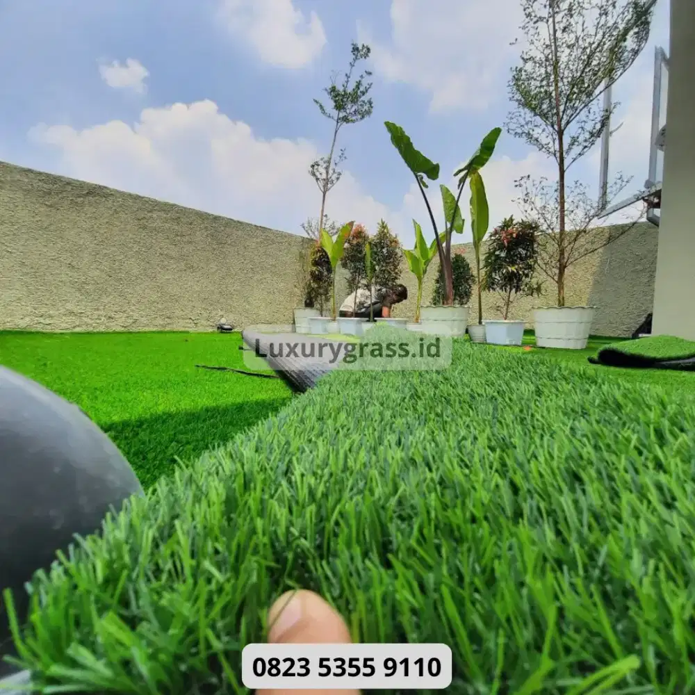 Cengkareng jual Rumput Sintetis Premium Tebal untuk Taman Rumah