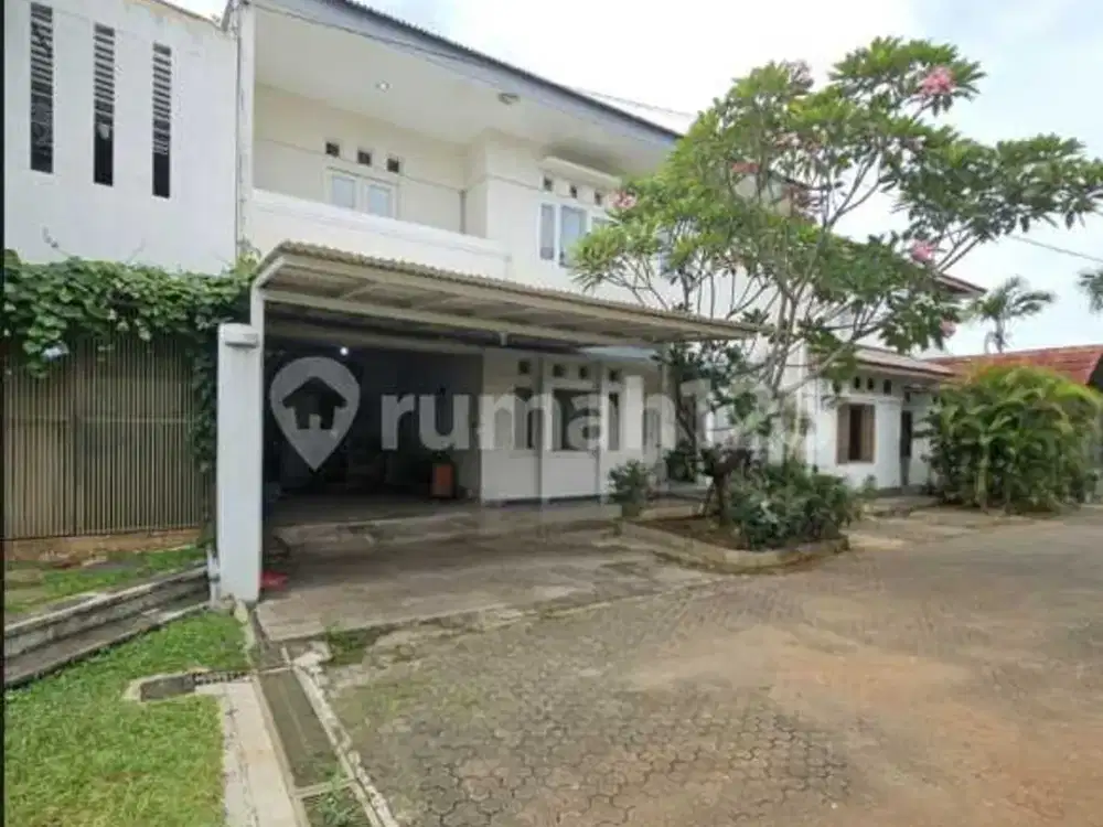 Rumah 2 Lantai Dalam Townhouse di Area Cipete Harga di Bawah Pasar
