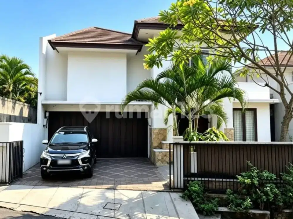 Rumah Tropical Modern Semi Furnished Siap Huni di Kemang