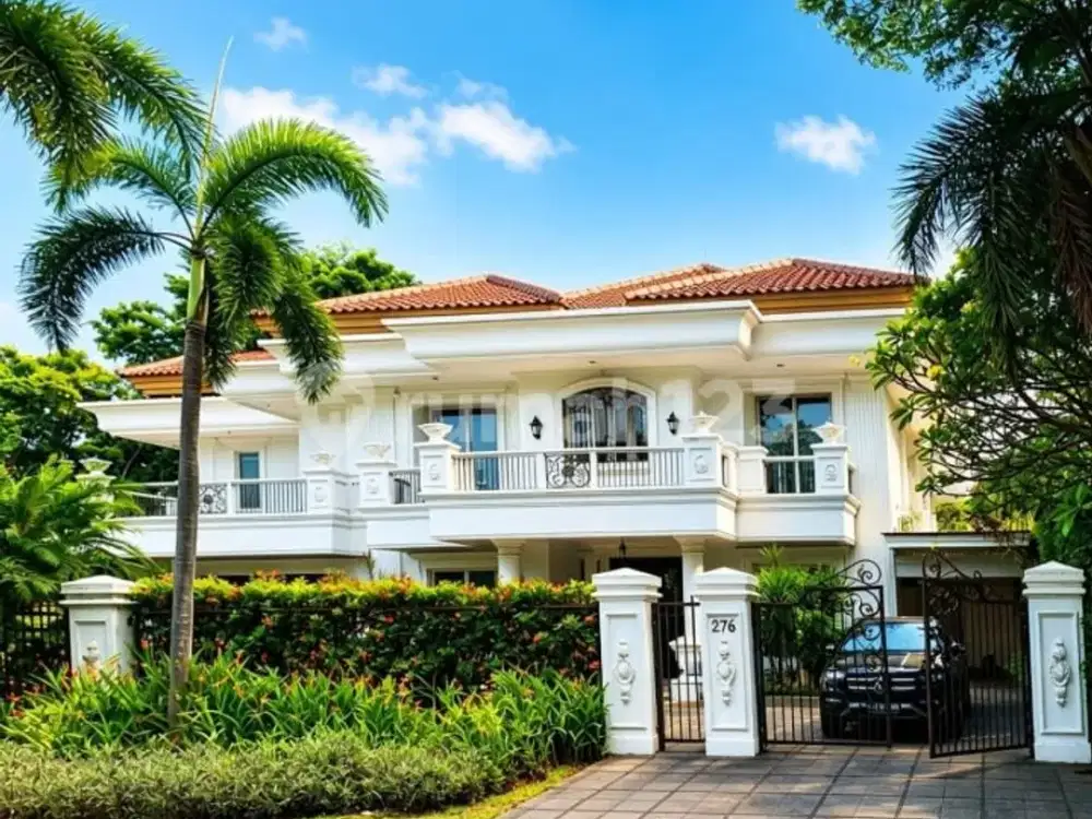 Luxury House Luas dan Bagus di Taman Golf Karawaci Tangerang Selatan