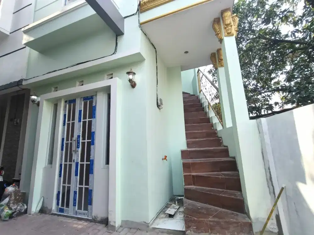 Jual Cepat rumah baru 2 lantai