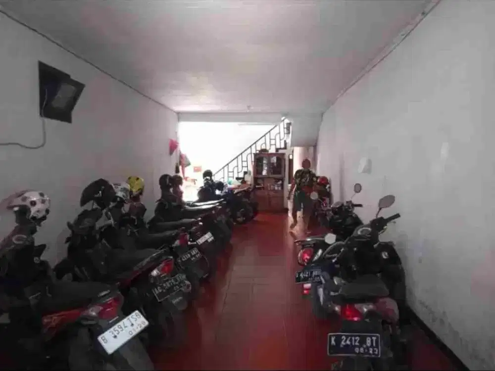 kos kamar 54 + 2 toko di pinggir jalan raya hanya 100 m dari kampus UB Brawijaya, UIN, ITN dekat sigura gura di sumbersari