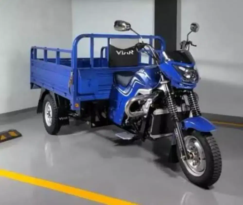 Motor roda tiga viar
