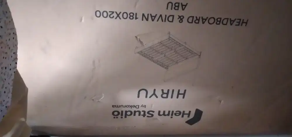 DIVAN KAYU DEKORUMA