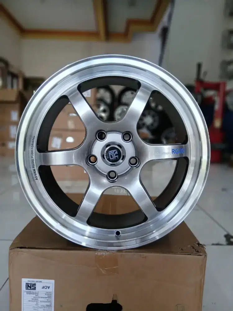 VELG ADVAN RG-D2 Pcd:5x114 R17 L:8 Et:42