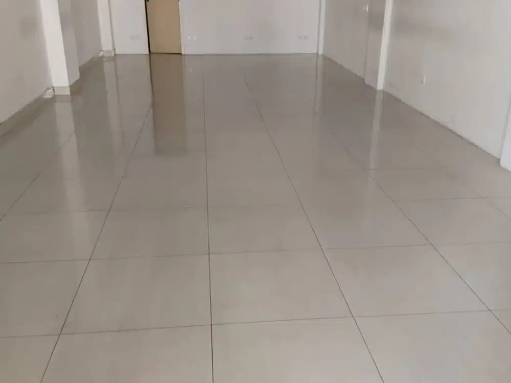 Dijual Murah Ruko 3 Lantai Kondisi Terawat Dekat Pintu Tol Tomang Jakarta Barat