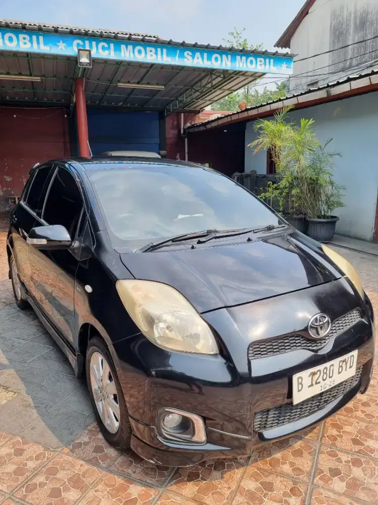 Yaris E metic 2013