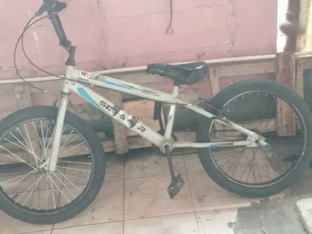 Sepeda BMX SENATOR ukuran 20