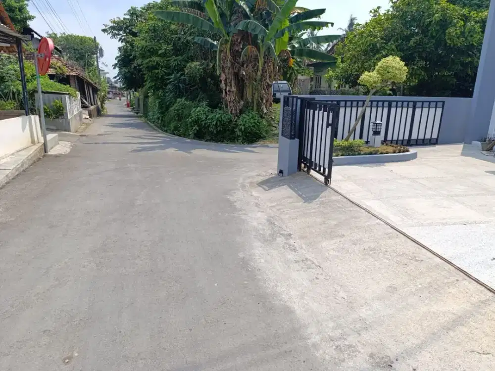 Rumah Modern Rp790 Juta Dekat Calon Kantor Polda DIY, Desain Mewah & Parkir 3 Mobil