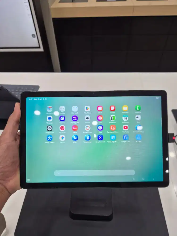 Promo Samsung S10lite Gratis Keyboard - Samsung Store Queen City