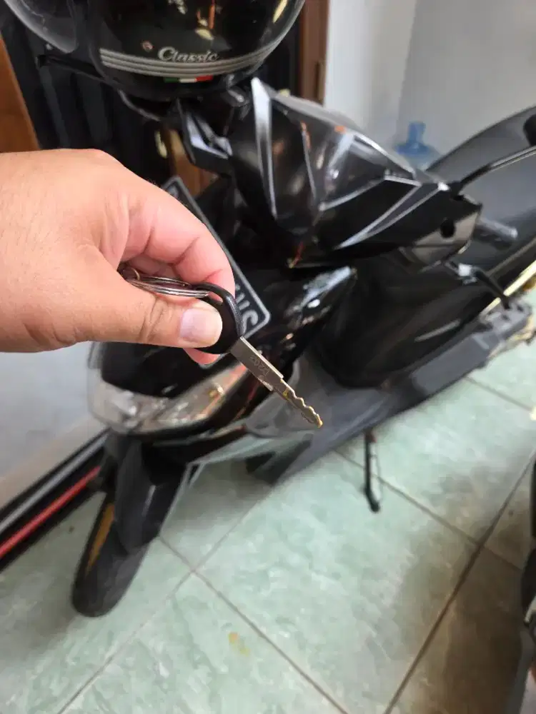 Honda Beat Karbu Hitam