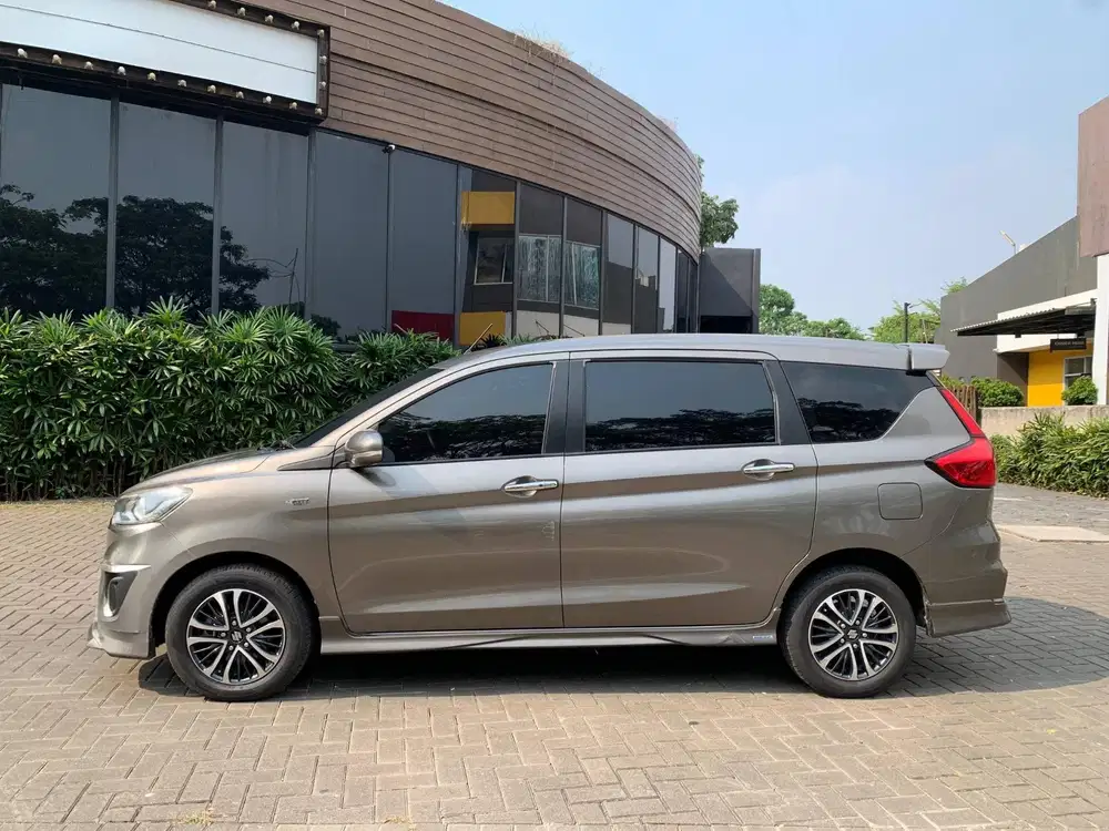 DP 30JT // 2022 SUZUKI ERTIGA SPORT HYBRID A/T
