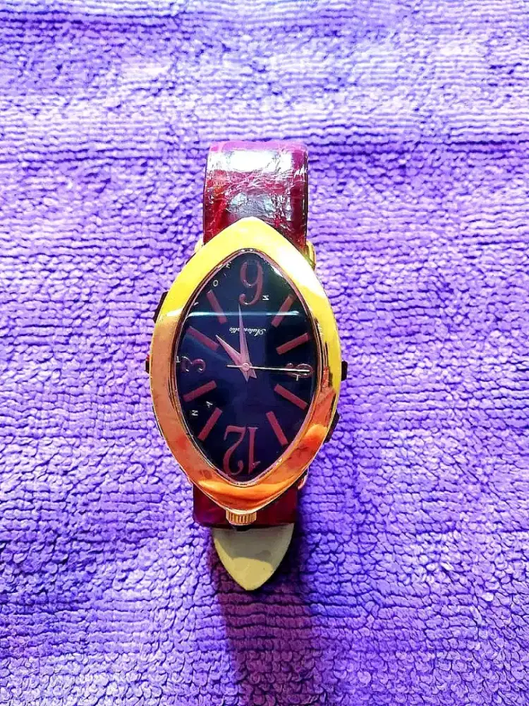 Valentino watch Ruby Red , Authentic ori , Foto sesuai dengan brg