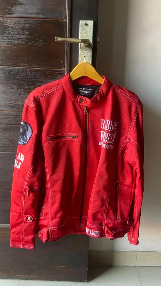 Jaket rabbit and wheels