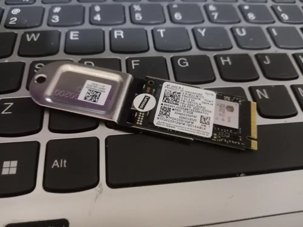 SSD NVMe 512Gb Gen 4.. Original copotan laptop